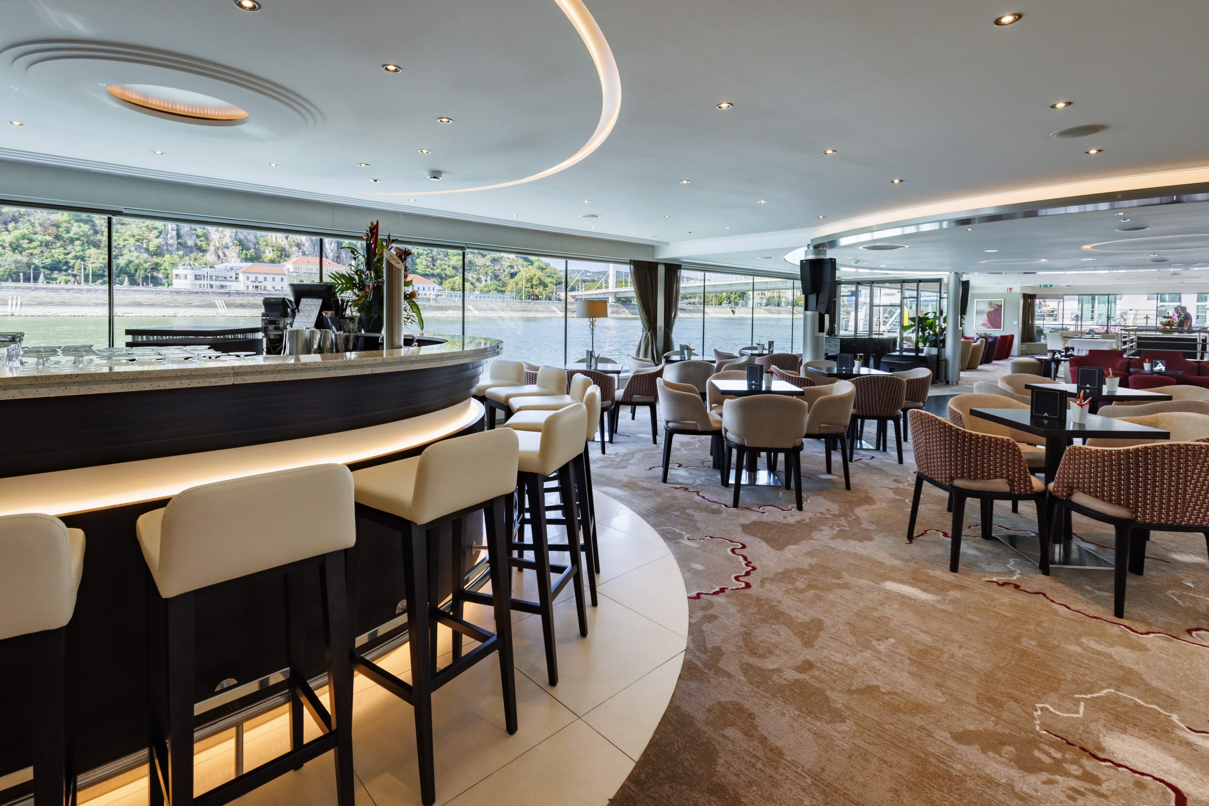 Avalon Illumination - Panorama Lounge